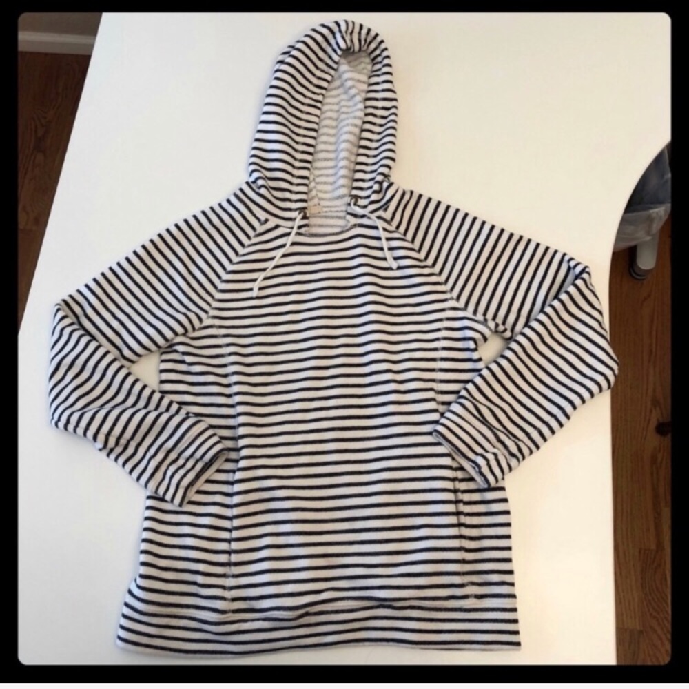 ❌SOLD❌ J. Crew hoodie - Picture 3 of 8
